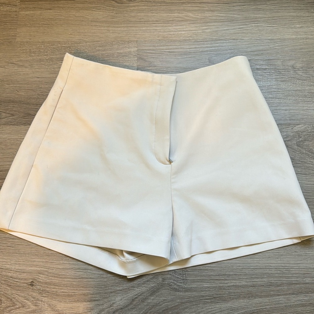 Aritzia Babton dress shorts